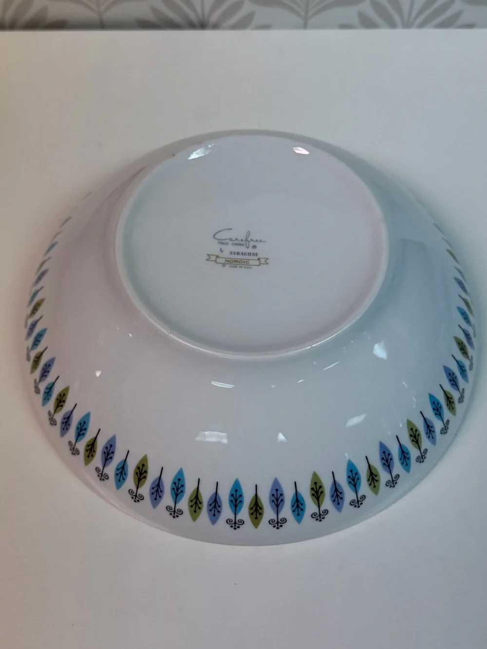 Vintage Carefree True China Nordic Syracuse Atomic Pattern Serving Bowl 9.5”
